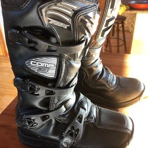 Fox motorcycle boots (youth size 5)
